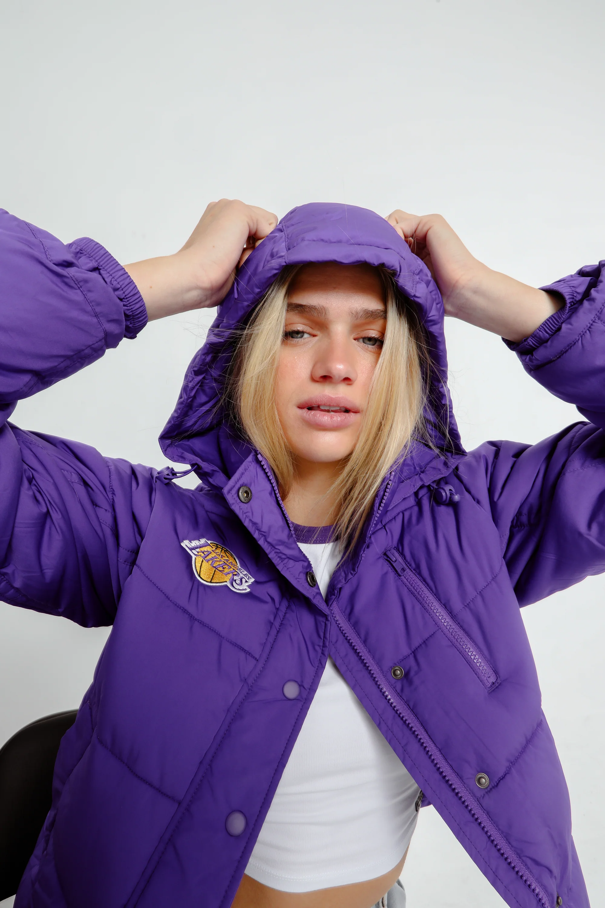 Los Angeles Lakers Puffer Jacket - Image 4